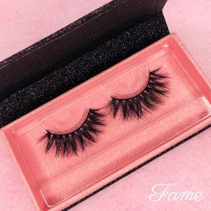 Jemai Cosmetics 3D Mink Lashes - “Fame” ✨💕